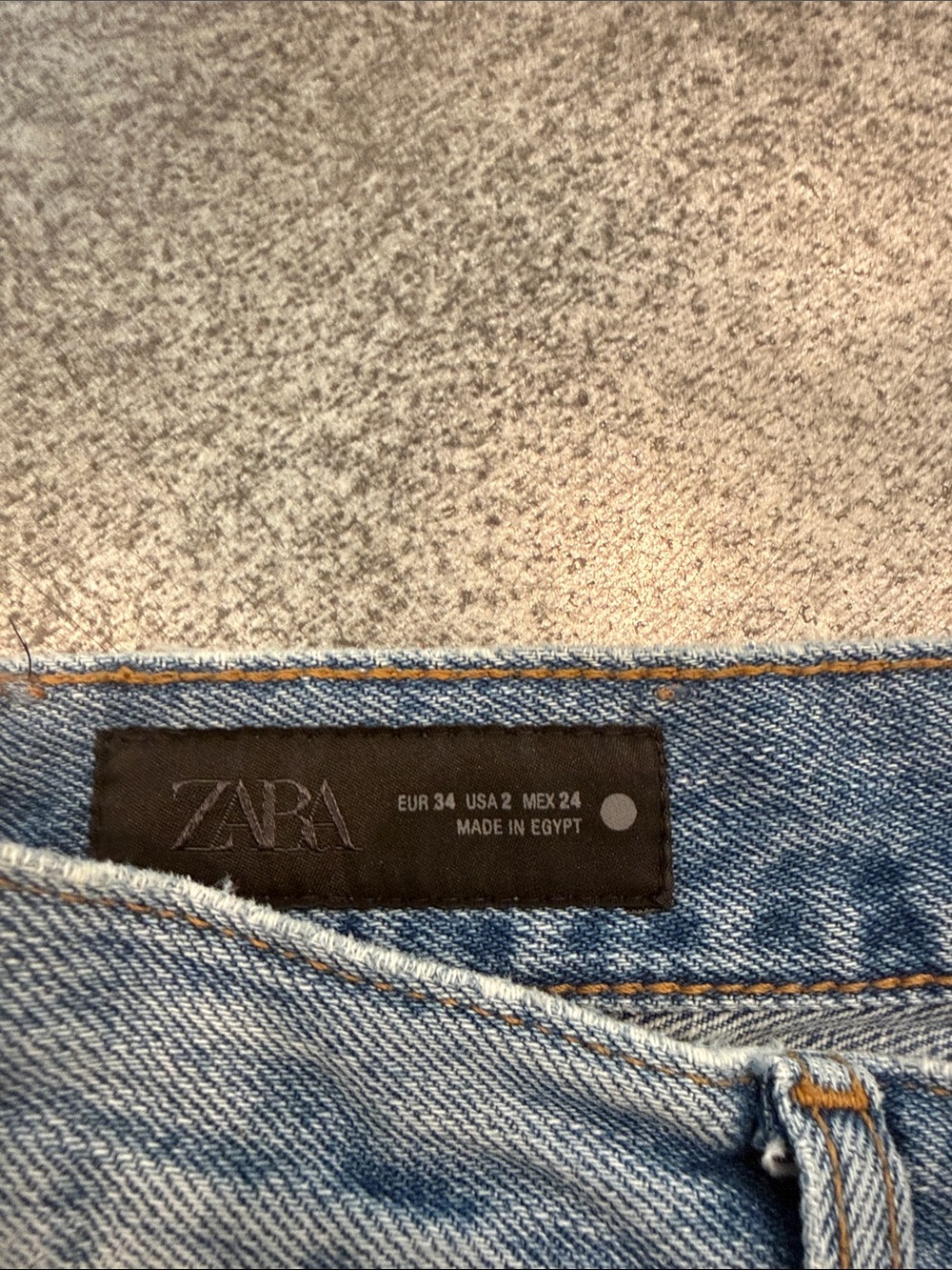 Zara Light Blue Denim Jeans with Contrast Stitching